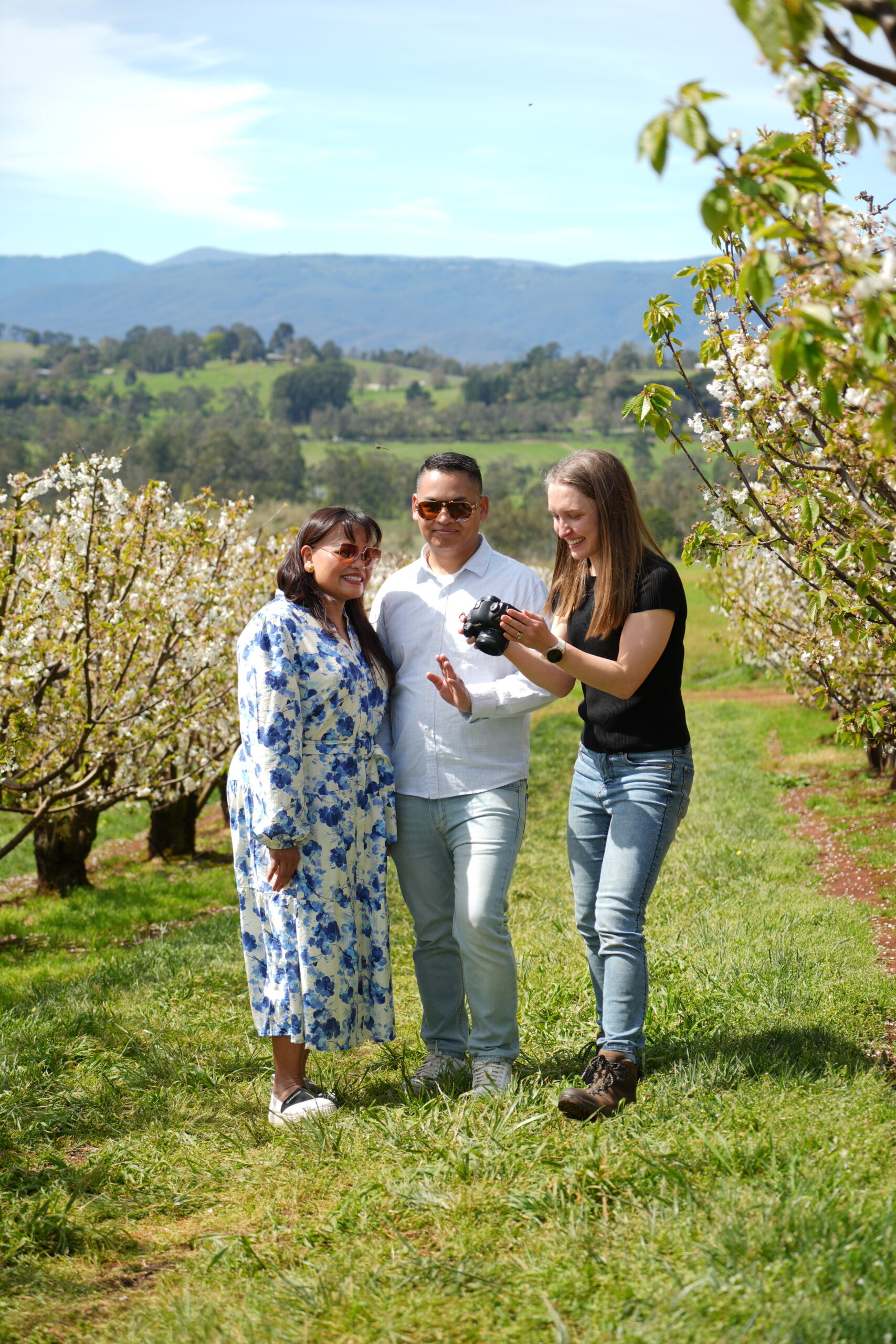 Blossom photography session with photographer kelly hoinville